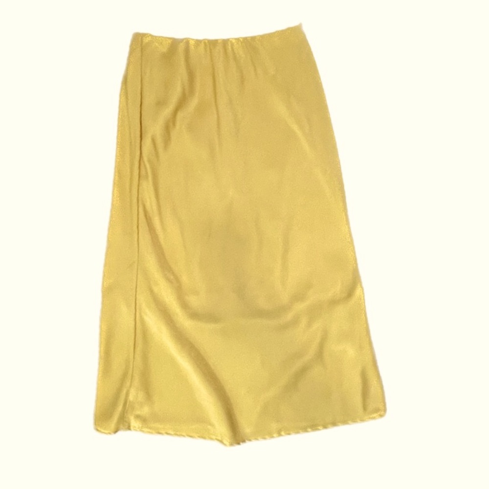 Women's US M - Satin feel pale mustard yellow long skirt.